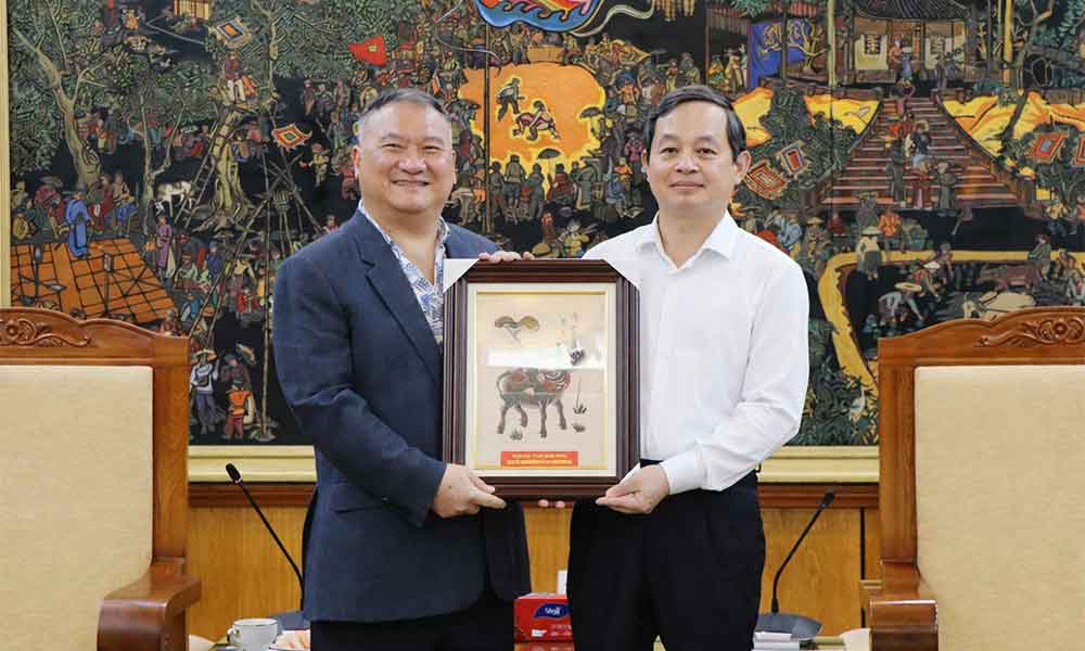 Bac Ninh provincial leader meets and works with leaders of Shun-Far Land Development Co., Ltd.